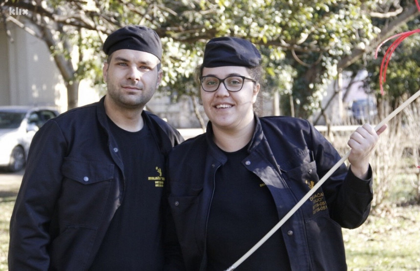 Брачни пар отворио димњачарску радњу у Мостару