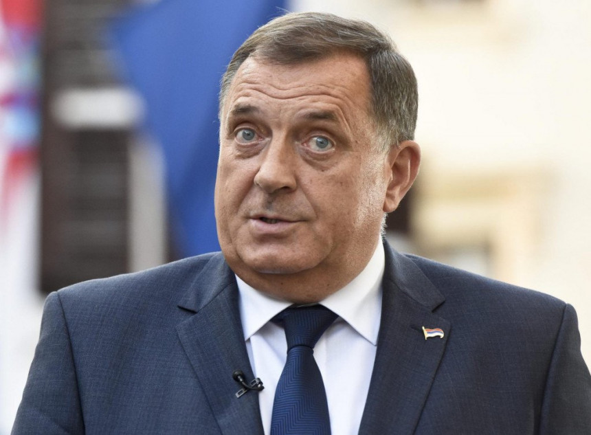 BLOOMBERG: EU spremila sankcije Dodiku, ali i Srpskoj
