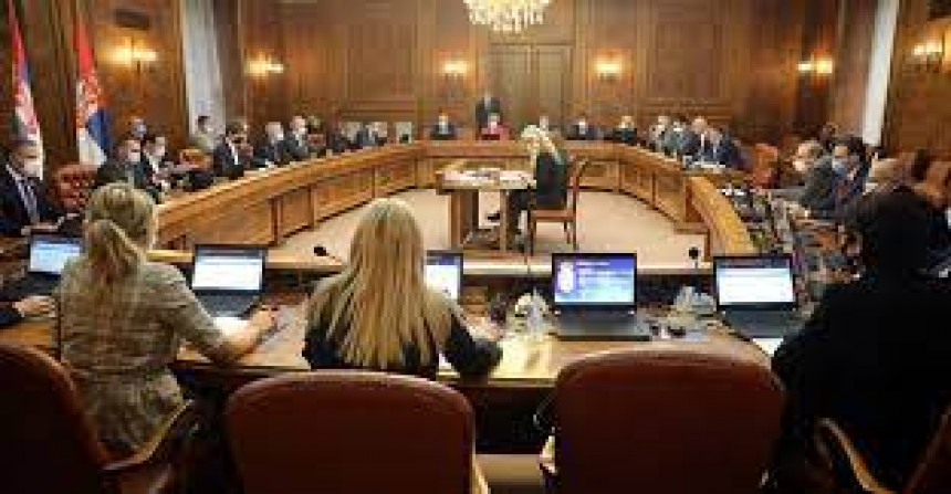 Влада предлаже да предсједник Србије распусти скупштину
