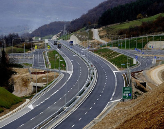 Građanima prazna obećanja i veliki nameti - Gdje je završilo stotine miliona maraka?