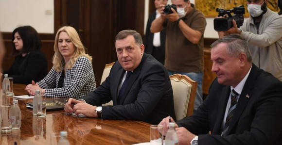 Hoće li EU uvesti sankcije Republici Srpskoj i kome će više štete nanijeti?
