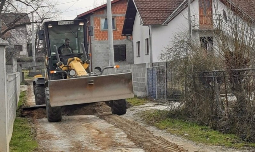 Asfaltirali ulicu u Banjaluci bez dozvole Grada