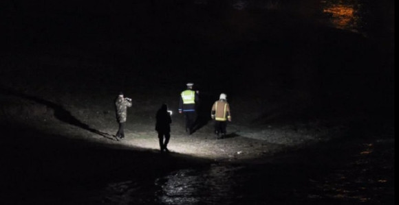 Pijani muškarac upao u rijeku, potraga u toku