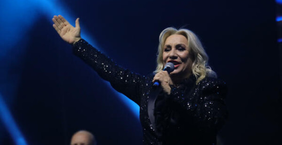 Fanovi besni nakon koncerta Vesne Zmijanac ona odgovorila: Žao mi je!