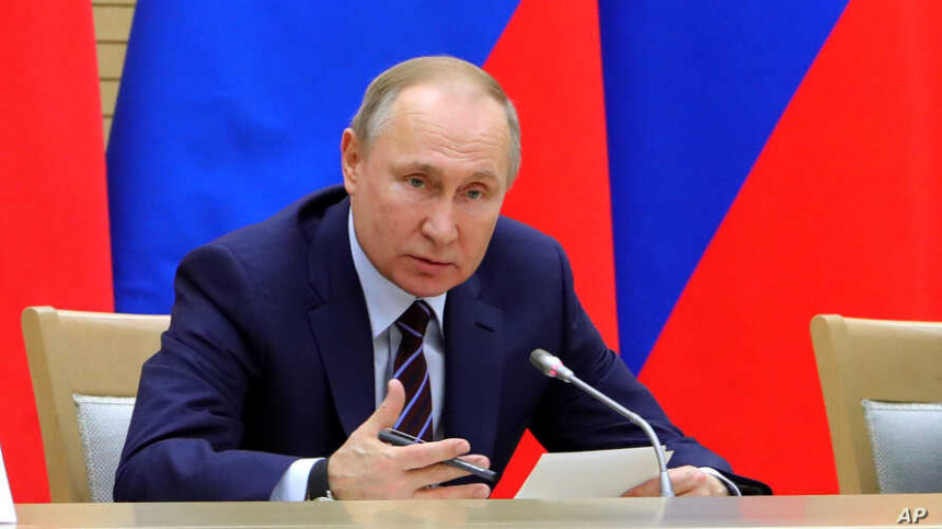 Путин: На Криму се изјаснио народ, на Косову парламент