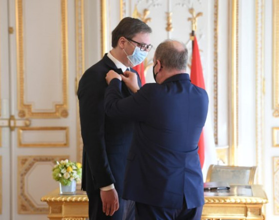 Vučić dobio orden Velikog krsta reda Svetog Šarla