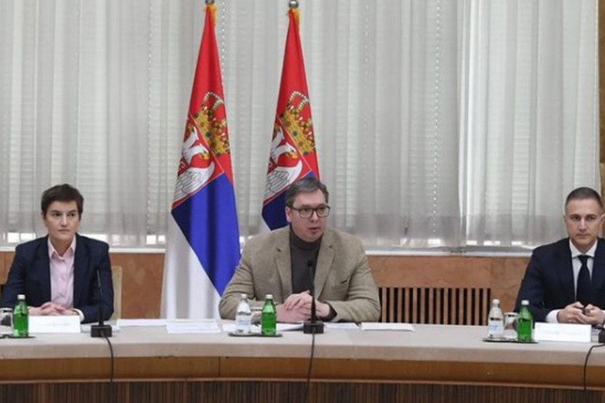 Vučić se konsultuje sa svjetskim liderima, sutra stav