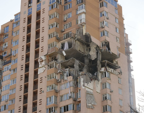 Русија: Зграду у Кијеву погодио украјински ПВО