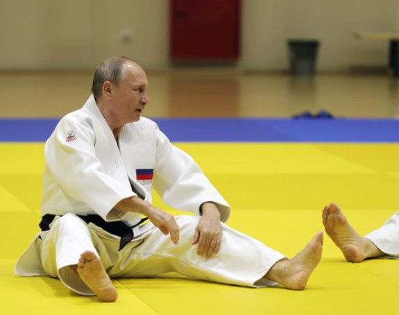 Путину одузет црни појас у теквондоу