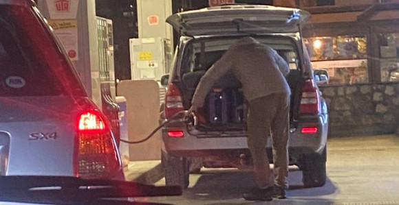 Od sutra nabavna cijena goriva 3 KM, haos na pumpama