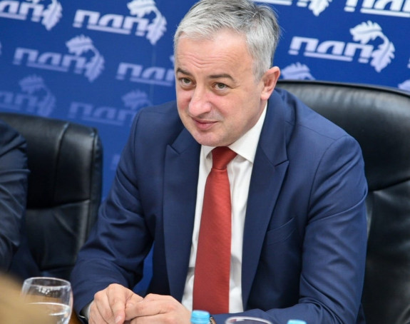 Бореновић: Додик замајава народ новим лагаријама