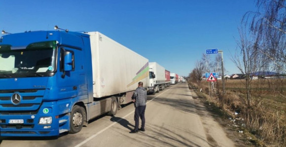 Petorica srpskih kamiondžija traže spas iz Ukrajine