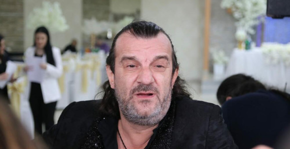 Acu pitali na svadbi sina ima li ko veseliji od njega a njegov odgovor nasmejao sve?!