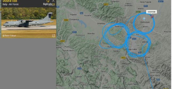 Italijanski vojni avion kruži iznad Banjaluke