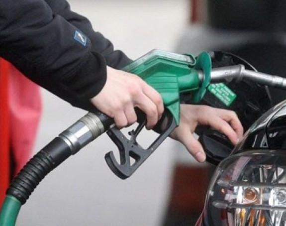 Litar benzina bi uskoro mogao koštati 2,5 evra