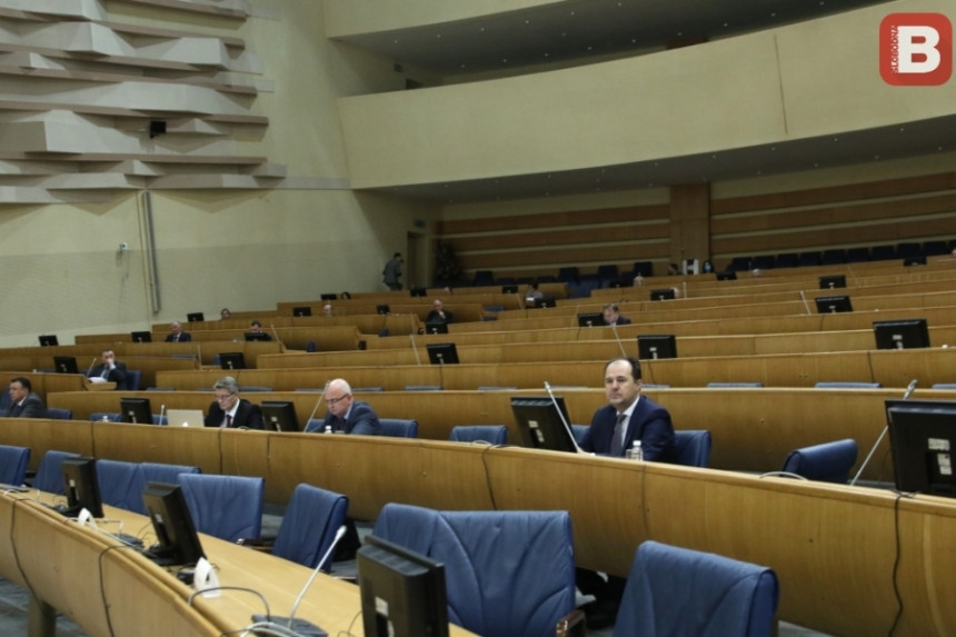 Данас у Парламенту БИХ о акцизама, смањењу ПДВ-а...