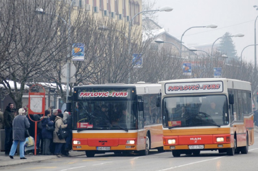 Prevoznici na pet minuta zaustavljaju autobuse u BL