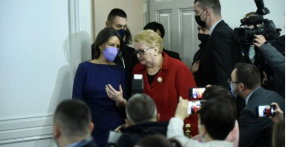 Šefica njemačke diplomatije: Važno da se održe izbori