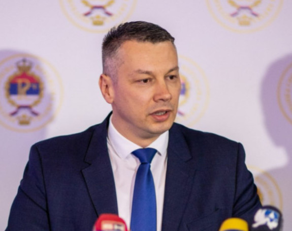 Влада да заустави Васића у трошењу милион и по КМ