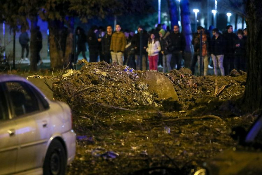Загреб: Срушила се непозната летјелица, остао кратер