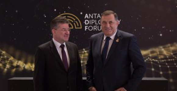Dodik i Džaferović sa Lajčakom o situaciji u BiH