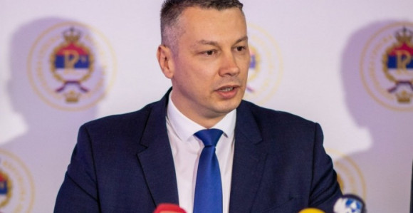 Zakažite sjednicu Doma naroda, ne izigravajte narod!