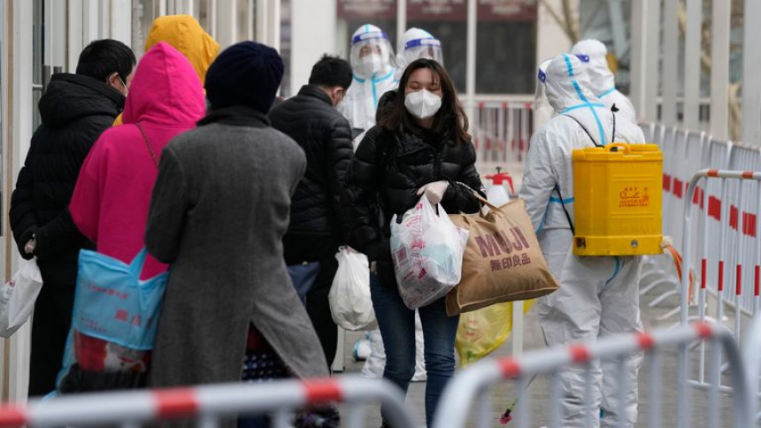 Broj novozaraženih raste u Kini, tri puta viši nego juče