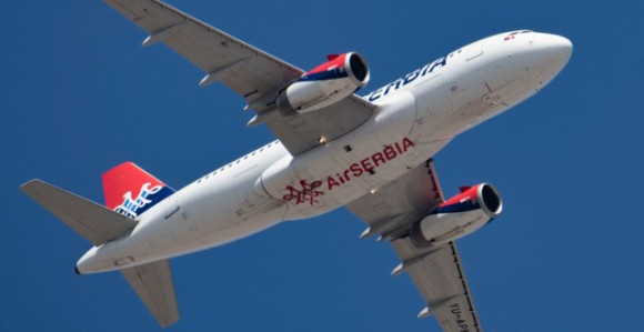 Dojava o bombi: Avion opet vraćen za Beograd