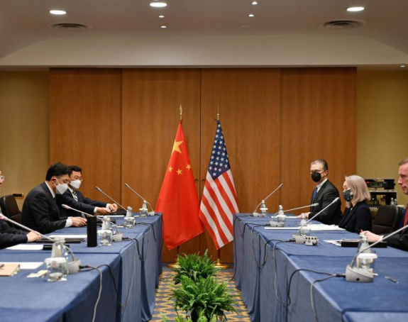 Visoki kineski diplomata sa USA savjetnikom za NB