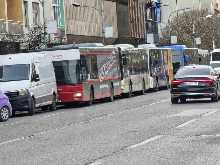 Protest upozorenja prevoznika javnog prevoza u BL