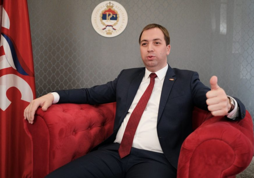 Selak: Odluke direktno protiv građana i privrede