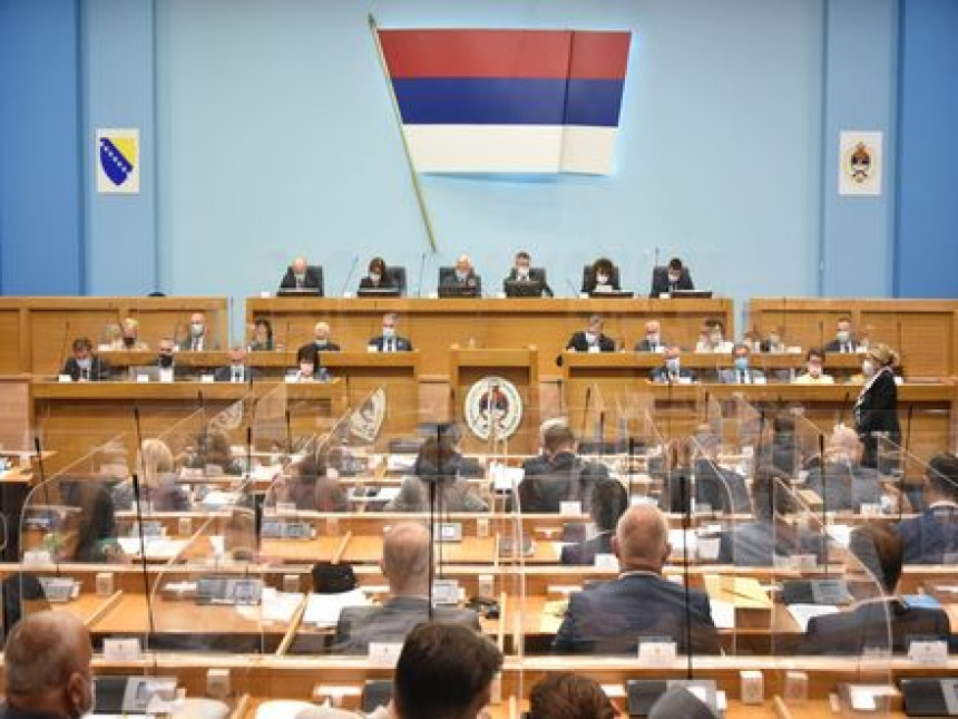 Pokušaj da se opravda jučerašnji postupak SNSD-a