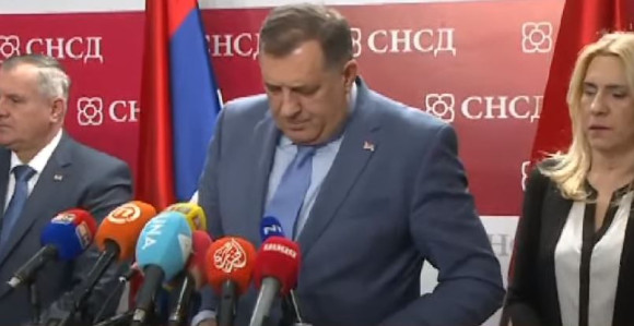 Komitet SNSD-a donosi odluke umjesto institucija Srpske