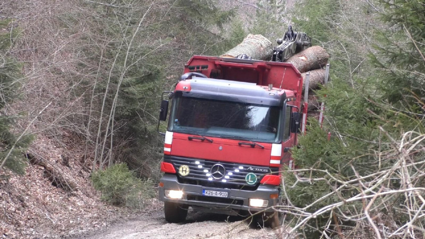 Blokada puteva zbog favorizovanja pojedinih firmi