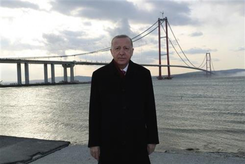 Турска отворила најдужи мост између Европе и Азије