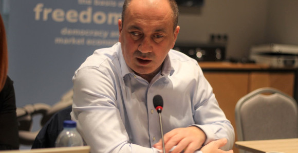 Sjednica NS Srpske ne znači ništa, gorivo i dalje skupo