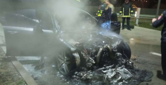 Izgorilo vozilo na putu Banjaluka - Laktaši