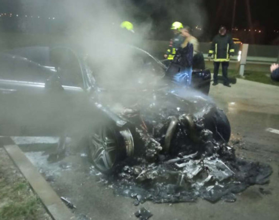 Izgorilo vozilo na putu Banjaluka - Laktaši