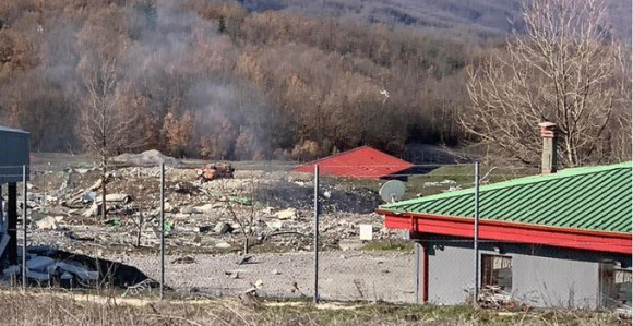 Eksplozija uništila fabriku eksploziva, ima nestalih