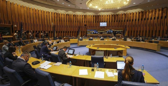 Dom naroda traži status u EU, odbili reformske zakone