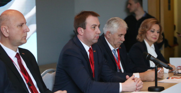 Zašto umjesto formiranja VRS, vlast jača OSBiH? 