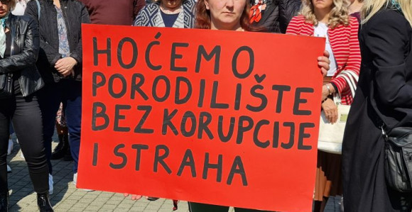 Traži se pravda za preminulu porodilju i njenu bebu