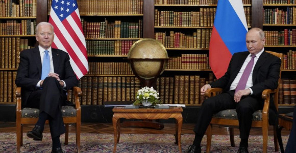 Bajden poziva na smjenu, Bijela kuća demantuje