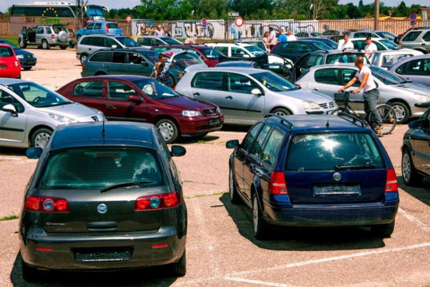 Teško doći do polovnih automobila - pad na tržištu, a cijene rastu