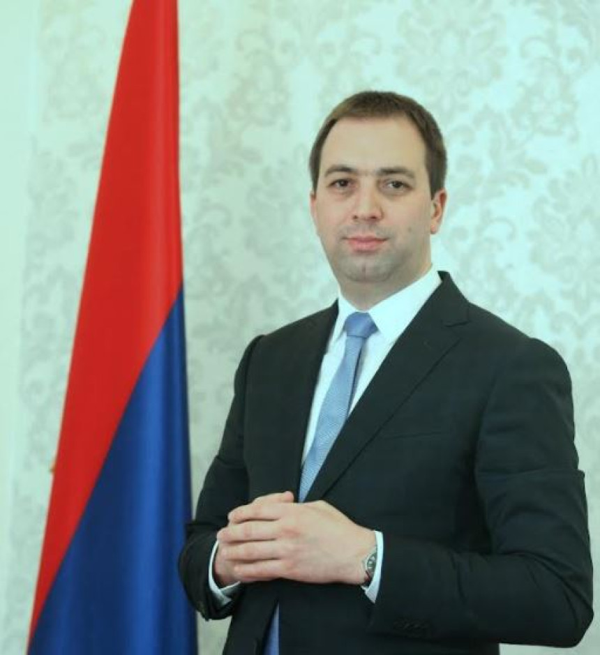Podrška jakoj, razvijenoj i stabilnoj Srbiji sa Vučićem