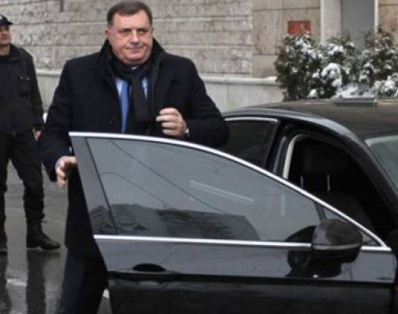 Dodikovo vađenje - Stranka mu kupila auto koje vozi?!