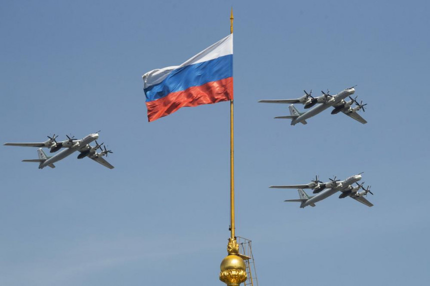 Руски ловци ушли у Шведску – Су-24 и Су-27