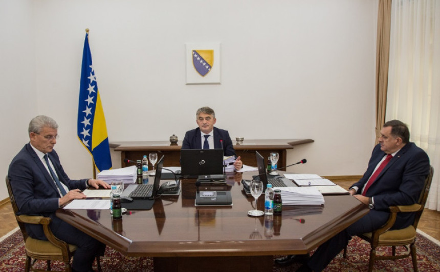 Dodik napuštao pa se vraćao na sjednicu Predsjedništva