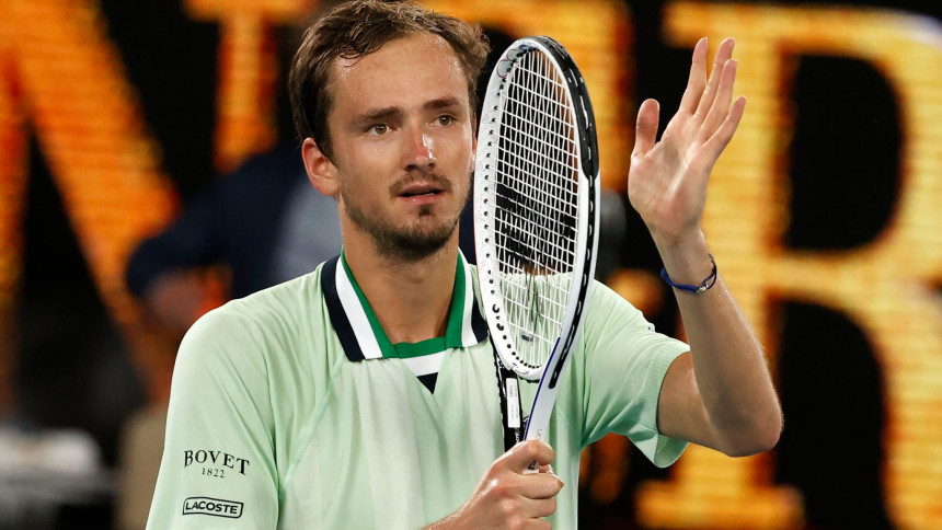 Medvedev izgubio od Hurkača, Novak ostaje "broj 1"