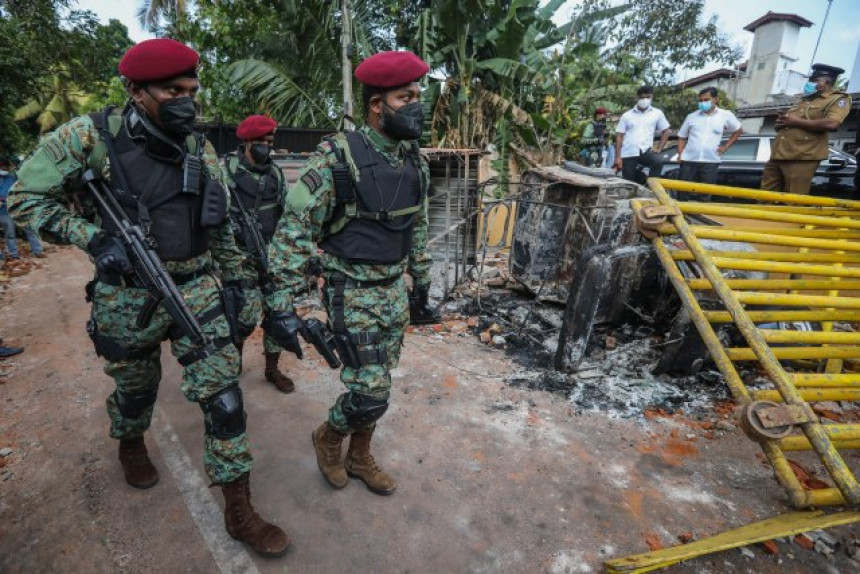 Haos u zemlji zbog nestašice goriva i osnovnih namirnica